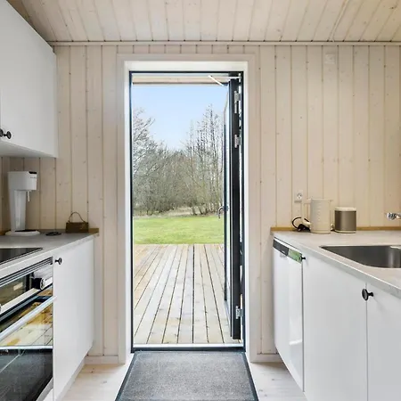 3 Værelses Hyggelig Bolig I Aakirkeby Feriehus *